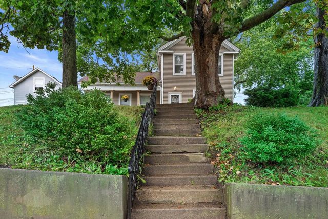 1221 N Main STREET, Racine, WI 53402