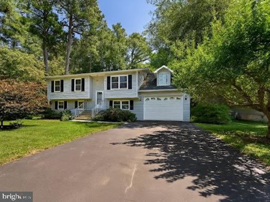 447 DOGWOOD DR, Lusby, MD 20657