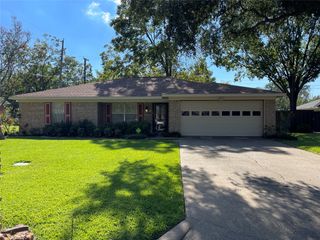158 Poinsetta Circle, Terrell, TX 75160