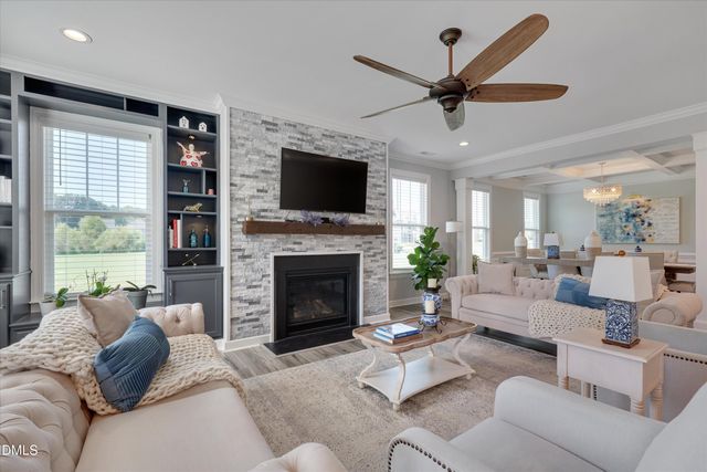 292 S Parliament Way, Clayton, NC 27520
