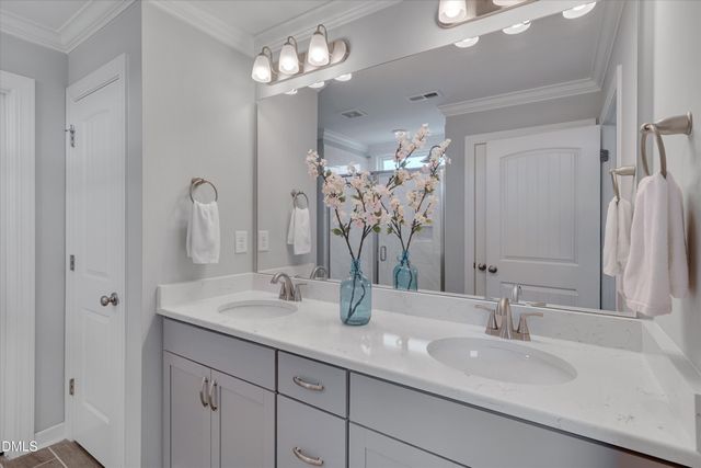 292 S Parliament Way, Clayton, NC 27520