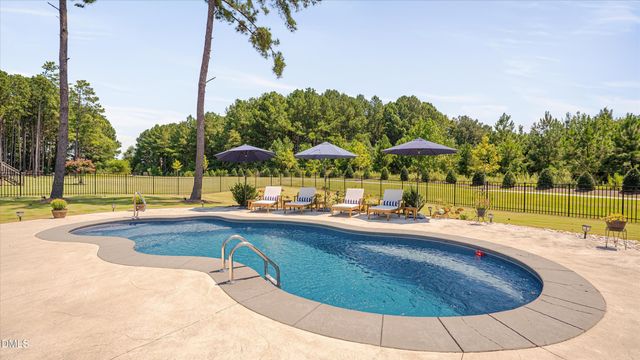 292 S Parliament Way, Clayton, NC 27520