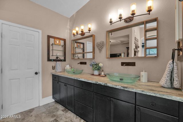 1519 W DEVON Drive, Gilbert, AZ 85233