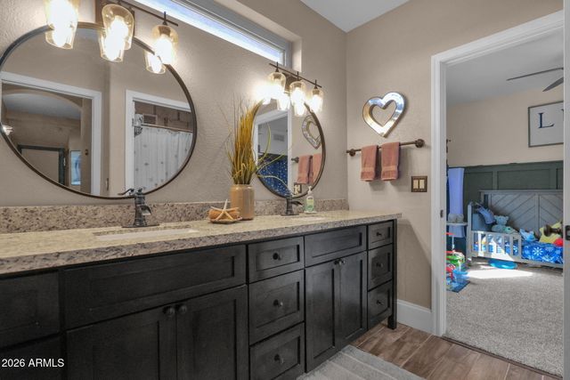 1519 W DEVON Drive, Gilbert, AZ 85233