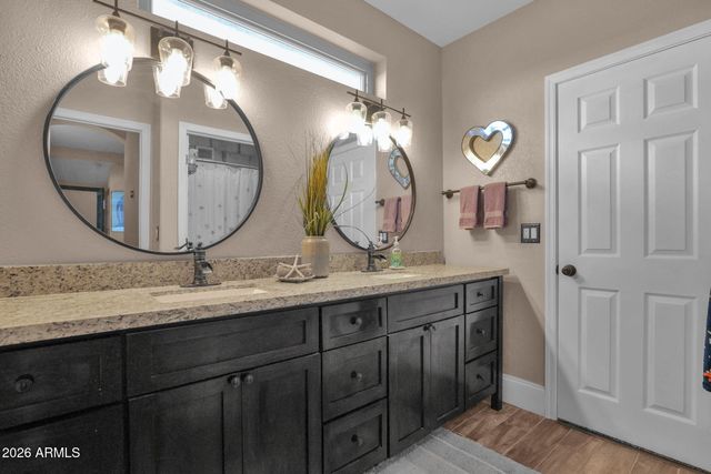 1519 W DEVON Drive, Gilbert, AZ 85233