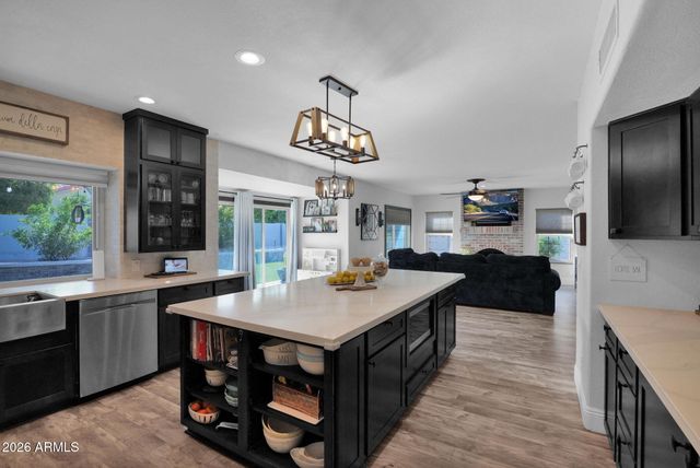 1519 W DEVON Drive, Gilbert, AZ 85233