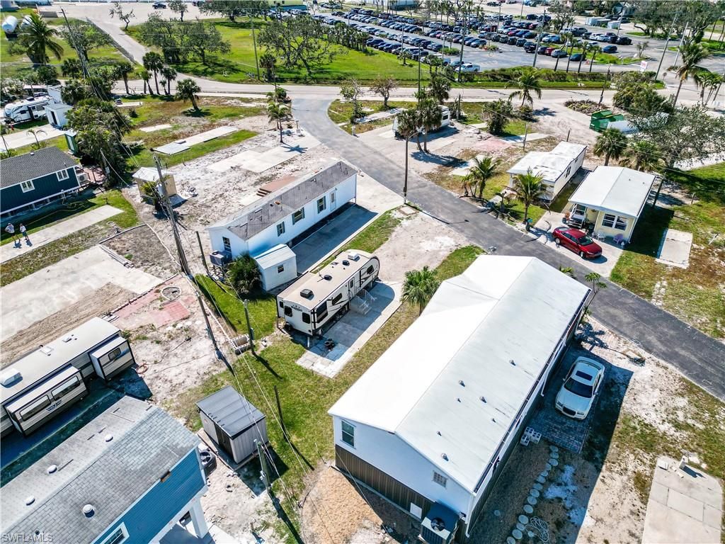 38 Helen LN, FORT MYERS BEACH, FL 33931 — photo 2