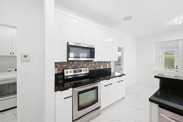 1209 Olympic Circle, Greenacres, FL 33413