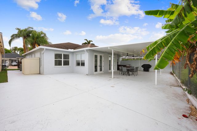 1209 Olympic Circle, Greenacres, FL 33413