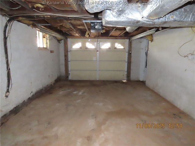 5225 Beechcrest Drive, Charleston, WV 25313