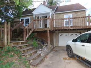 5225 Beechcrest Drive, Charleston, WV 25313