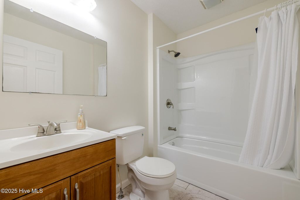 Image 21 of property listing at 161 Howard Lane, Swansboro, NC 28584