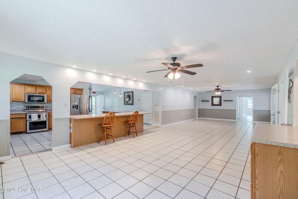 Image 43 of property listing at 161 Howard Lane, Swansboro, NC 28584