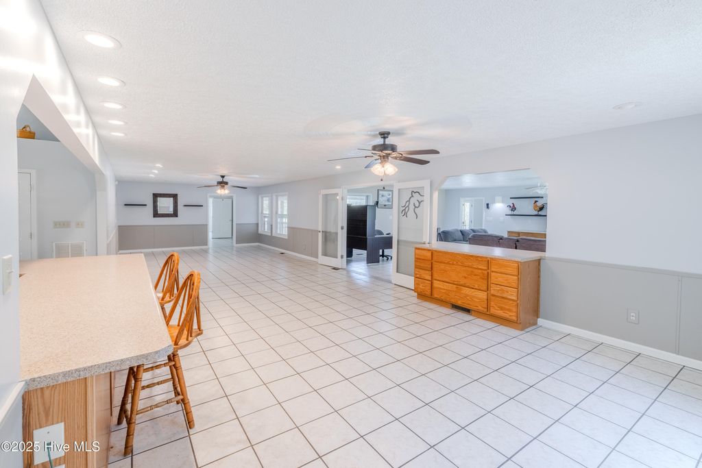 Image 45 of property listing at 161 Howard Lane, Swansboro, NC 28584