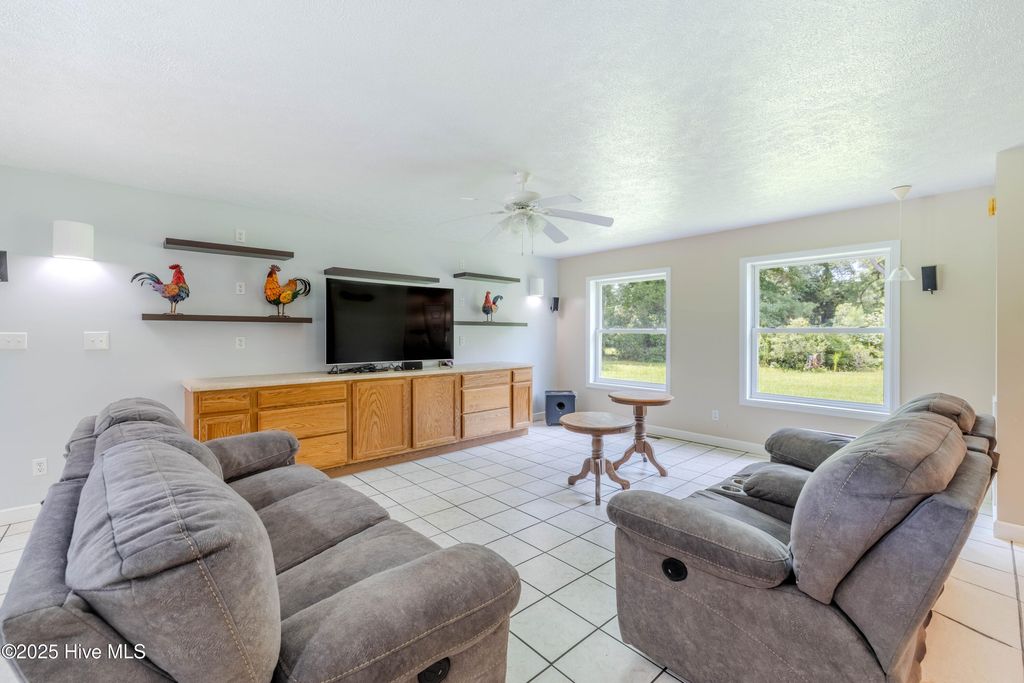 Image 47 of property listing at 161 Howard Lane, Swansboro, NC 28584