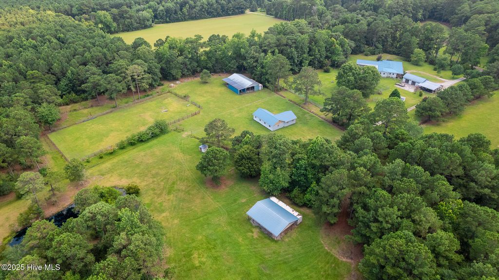Image 55 of property listing at 161 Howard Lane, Swansboro, NC 28584