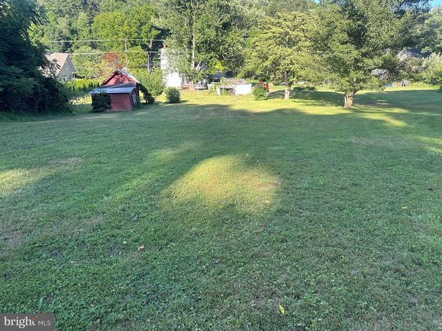 18604 YORK RD, Parkton, MD 21120
