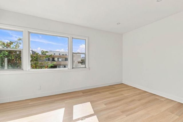 1205 Cole Avenue, Hollywood, CA 90038