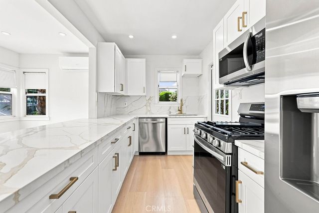 1205 Cole Avenue, Hollywood, CA 90038