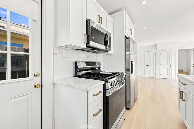 1205 Cole Avenue, Hollywood, CA 90038