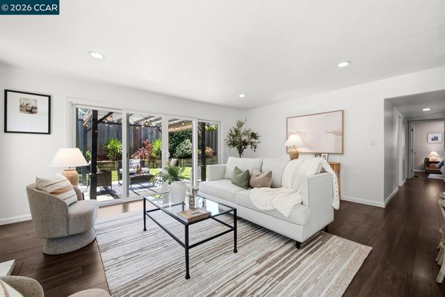 4112 Churchill Dr, Concord, CA 94521