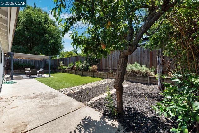 4112 Churchill Dr, Concord, CA 94521