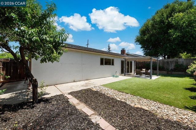 4112 Churchill Dr, Concord, CA 94521