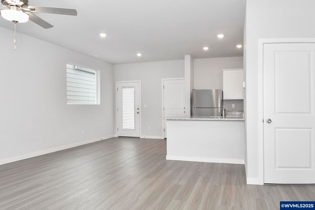 1197 Parkside Av, Woodburn, OR 97071