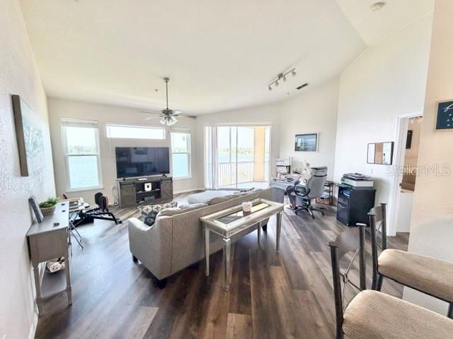 1408 LAKE SHADOW CIRCLE 1308, Maitland, FL 32751
