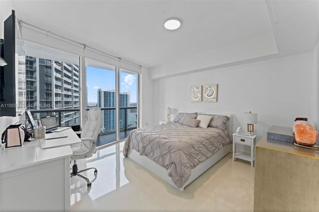 495 Brickell Ave 3208, Miami, FL 33131