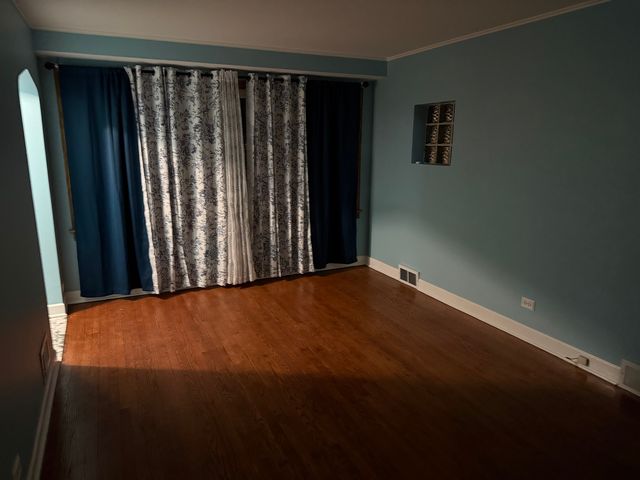 5552 S Kolmar Avenue, Chicago, IL 60629