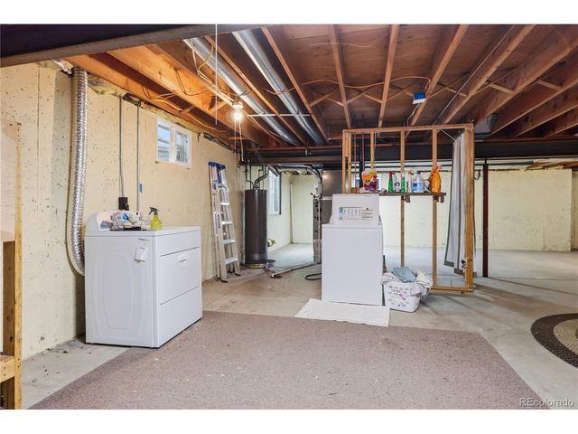 12054 E Maple Ave, Aurora, CO 80012