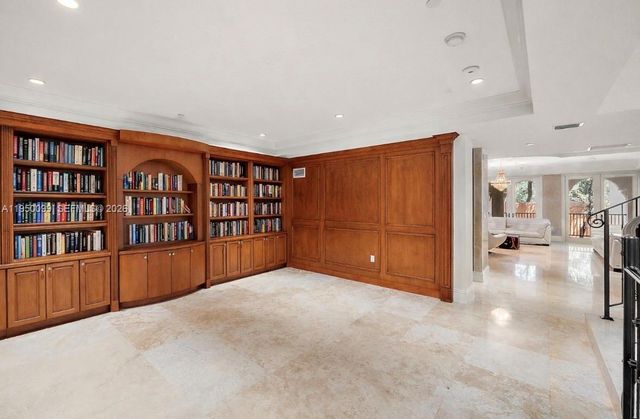 3471 Main Hwy 1240, Miami, FL 33133