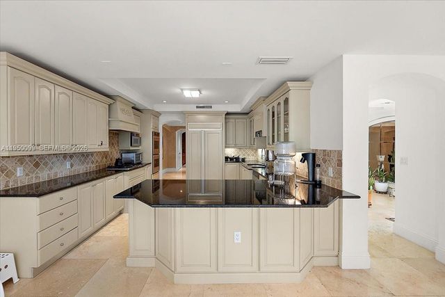 3471 Main Hwy 1240, Miami, FL 33133