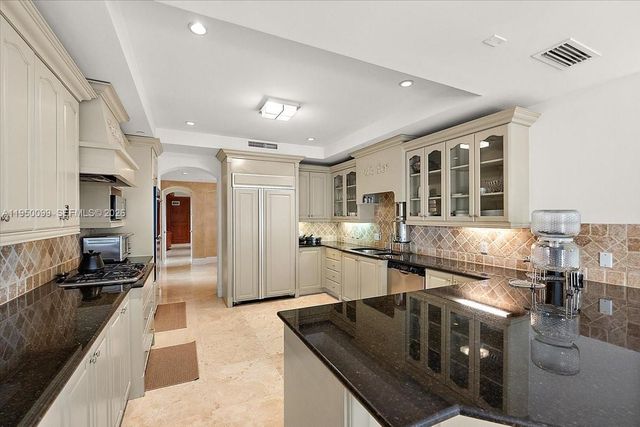 3471 Main Hwy 1240, Miami, FL 33133