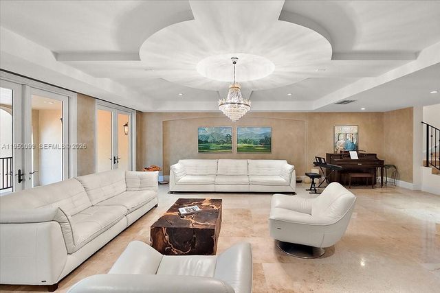 3471 Main Hwy 1240, Miami, FL 33133