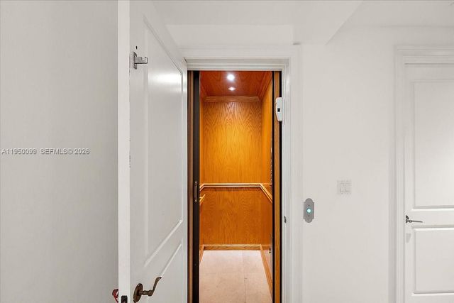 3471 Main Hwy 1240, Miami, FL 33133