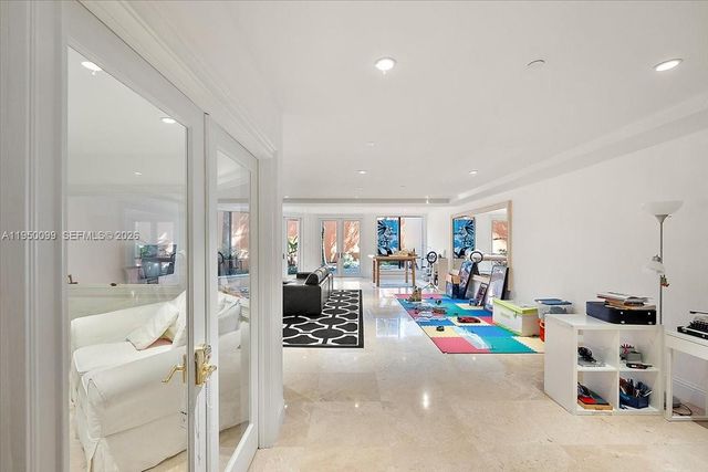 3471 Main Hwy 1240, Miami, FL 33133