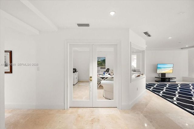 3471 Main Hwy 1240, Miami, FL 33133