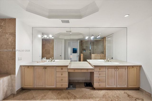 3471 Main Hwy 1240, Miami, FL 33133