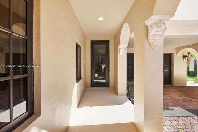 3471 Main Hwy 1240, Miami, FL 33133