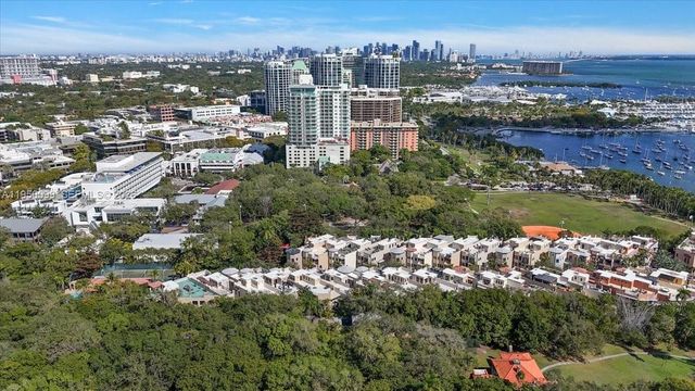 3471 Main Hwy 1240, Miami, FL 33133