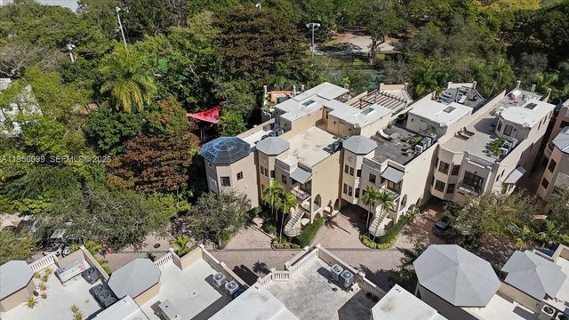 3471 Main Hwy 1240, Miami, FL 33133