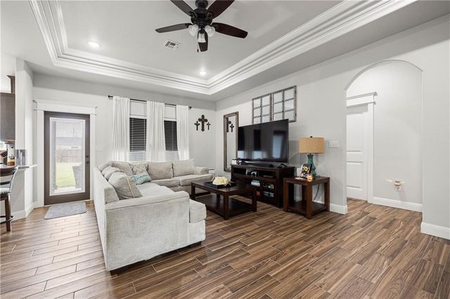 1570 Maryville Loop, Beeville, TX 78102