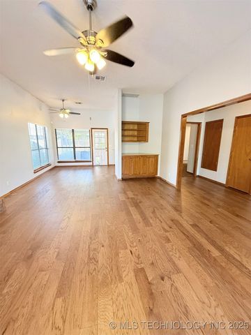 11301 S 107th East Avenue, Bixby, OK 74008