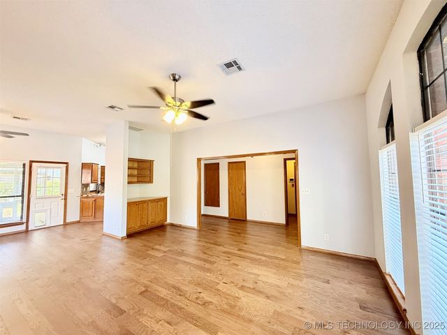 11301 S 107th East Avenue, Bixby, OK 74008