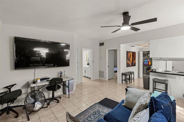 9213 N 13TH STREET, Tampa, FL 33612