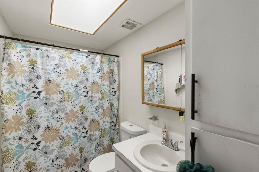 Image 27 of property listing at 9213 N 13TH STREET, Tampa, FL 33612