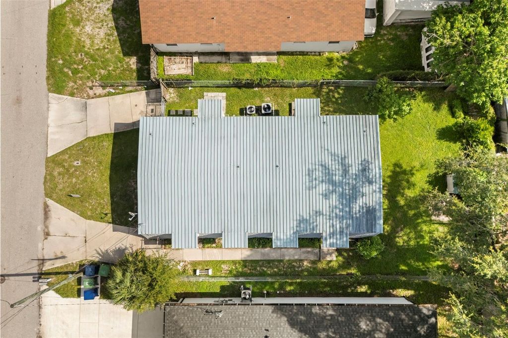 Image 31 of property listing at 9213 N 13TH STREET, Tampa, FL 33612