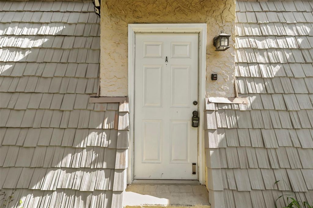 Image 32 of property listing at 9213 N 13TH STREET, Tampa, FL 33612